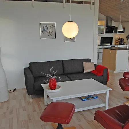Σπίτι διακοπών Holiday Near The Beach 098510 *